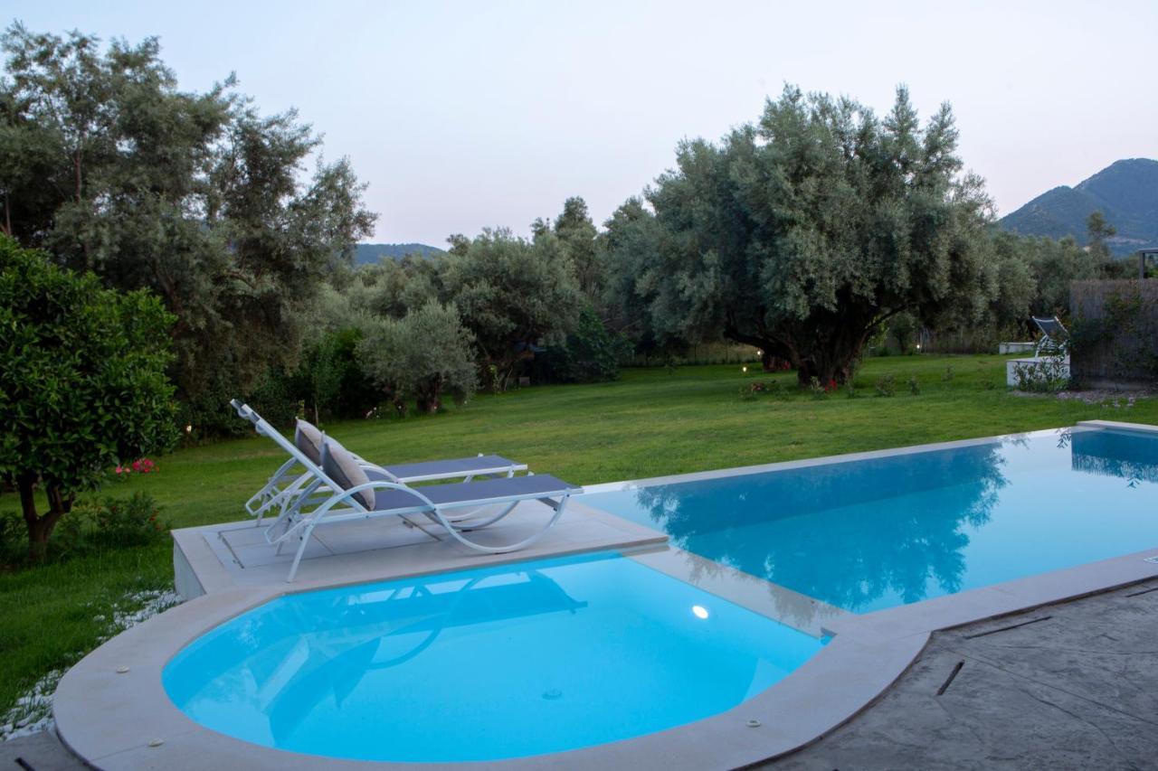 Averto Villas With Private Pool Nydri  Exterior foto