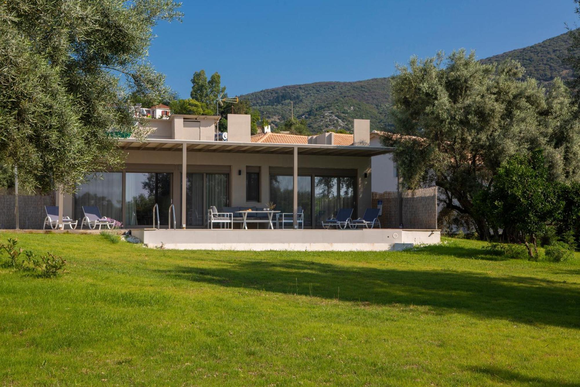 Averto Villas With Private Pool Nydri  Exterior foto